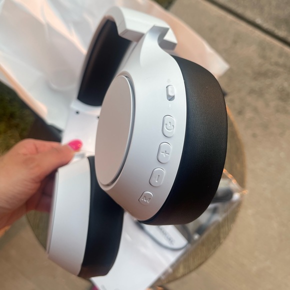 Wireless Gaming Headset. - Picture 5 of 6